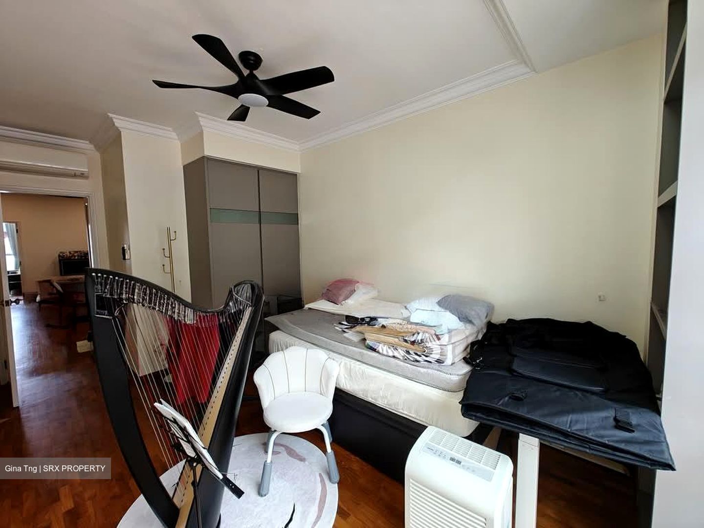 Eastwood Walk Gardens (D16), Terrace #565281781